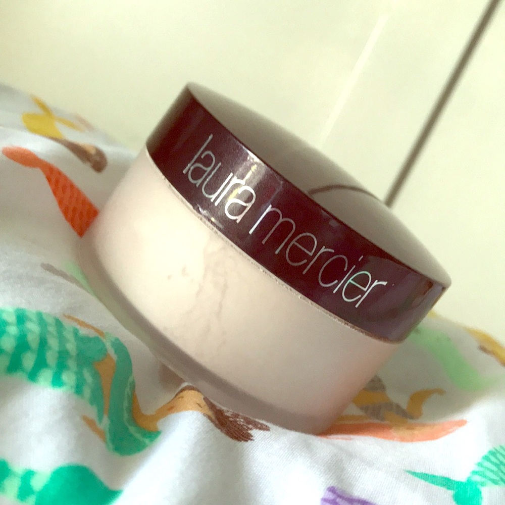 Authentic Laura Mercier translucent powder